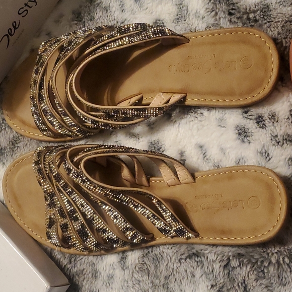 Let's see style sandals size 10 NEW - Picture 4 of 6
